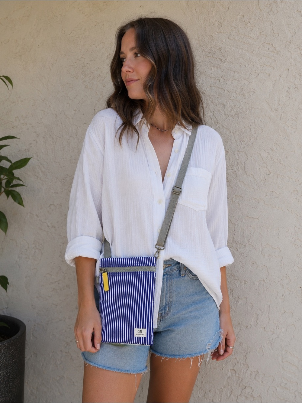 NWT ORI London Chelsea Pocket Sling Bag in Hickory—Blue & White Seer Sucker